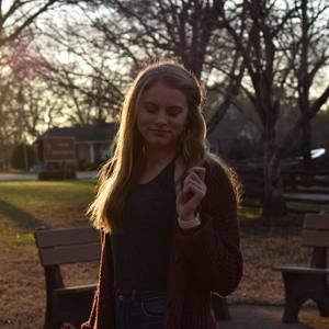 Meet your Posher, Alyssa